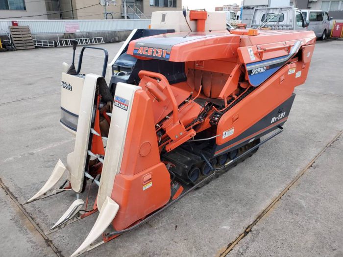 クボタ kubota コンバイン R1-131A ACE131 SKYROAD SLIDE HEADER 2条刈り 13馬力 515時間  を買い取りました！ | 万代 農機具買取