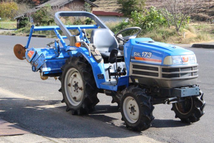 イセキ ISEKI トラクター SIAL 173 TF173F-WX 524時間 17馬力 4WD バックアップ PTO 正転逆転を買い取りました！