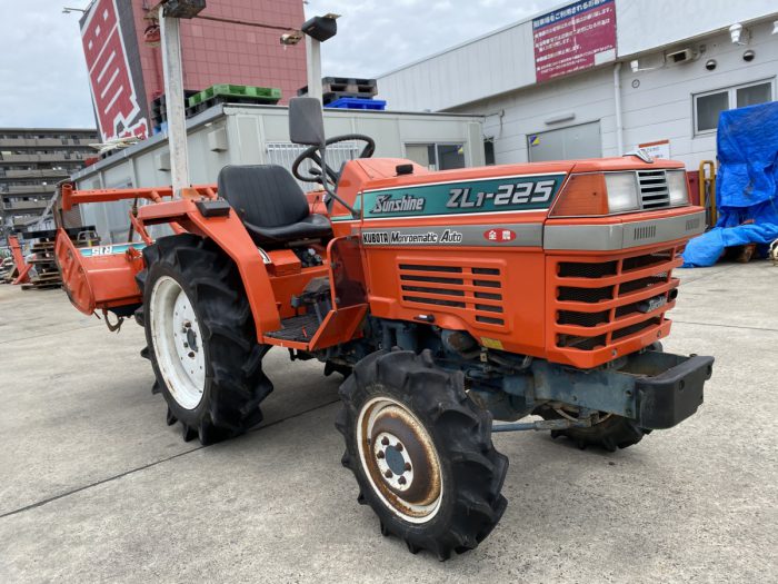 クボタ kubota L1-225D ZL1-225 トラクター 22馬力 295時間 を買取ました！