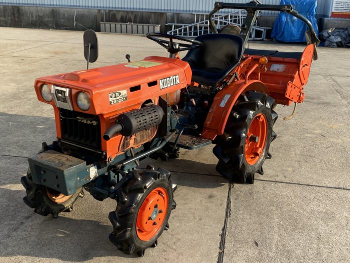 トラクター クボタKubota ブルトラ Ｂ１-１７馬力 ４ＷＤ バケット付 